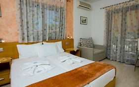 Maik Apartments